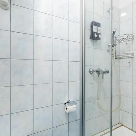 Quiet - 4 Guests - Self Check-in - Netflix - 35m2 * Leoben (Styria)