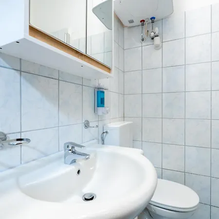 Quiet - 4 Guests - Self Check-in - Netflix - 35m2 Apartamento