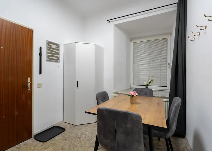Quiet - 4 Guests - Self Check-in - Netflix - 35m2 Leoben (Styria)