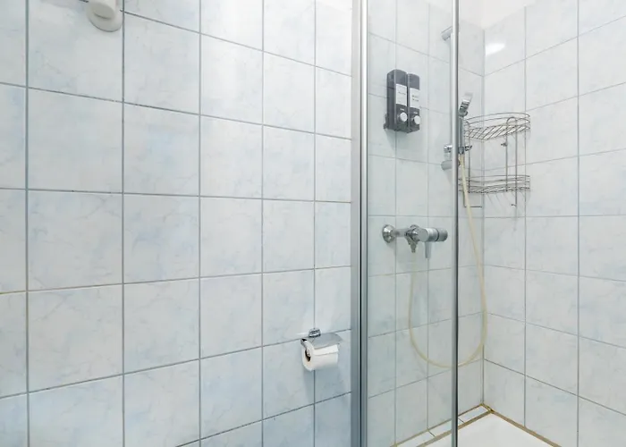 Quiet - 4 Guests - Self Check-in - Netflix - 35m2 * Leoben (Styria)